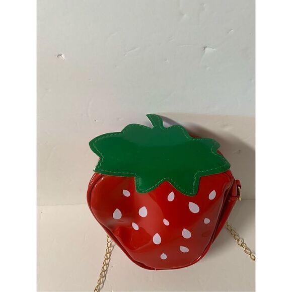 Strawberry Design chain crossbody bag - Picture 3 of 7